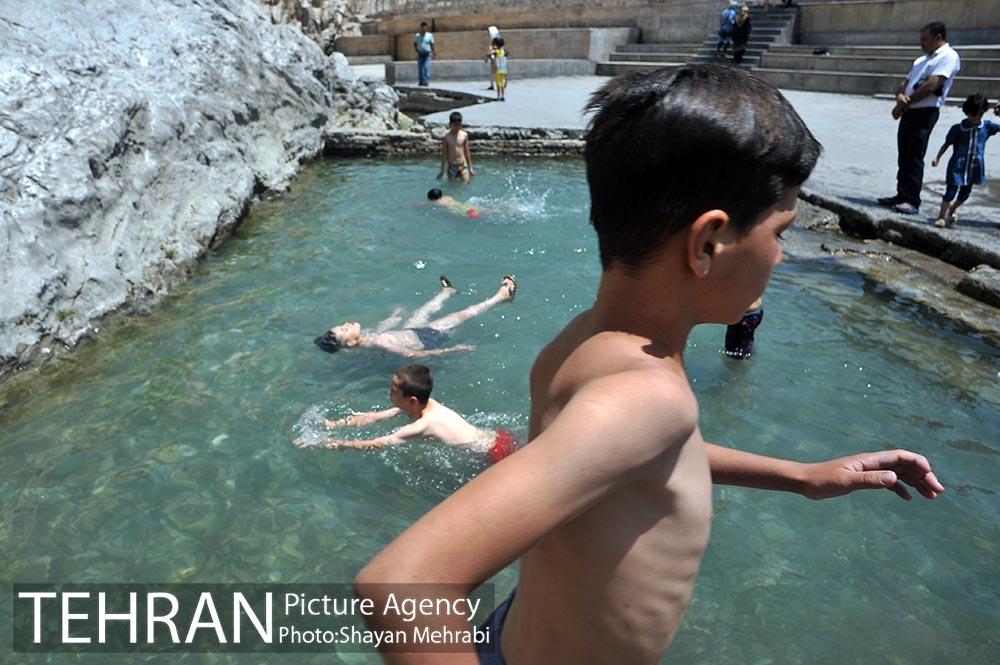 جاری‌ شدن آب در چشمه‌علی 35