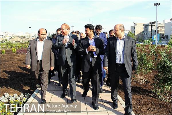 بازدید دکتر قالیباف از بوستان تبسم در منطقه 11‎ 3