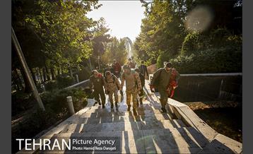 پرش با چتر از برج پرچم 3