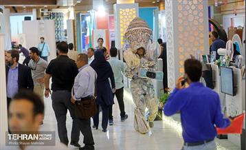 نخستین روز از نمایشگاه «شهرهای خواهر خوانده و توانمندی مدیریت شهری تهران» 11