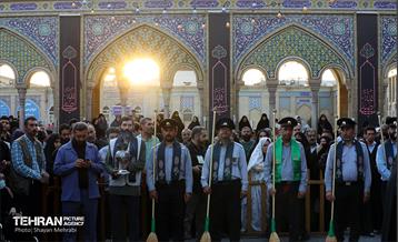 اهتزاز پرچم حرم سیدالشهدا(ع) بر فراز گنبد حرم عبدالعظیم حسنی(ع) 33