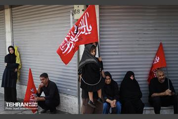 عزاداری روز عاشورا به نیابت از رهبر شهید انقلاب 29