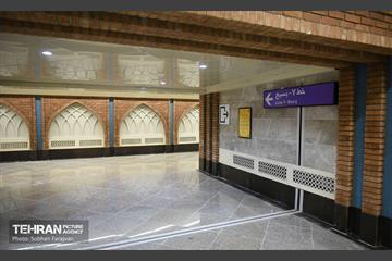 ایستگاه متروی شهدای هفده شهریور 17