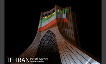 تصاویر سردار شهید قاسم سلیمانی بر دیوار برج آزادی 9