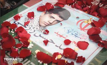 تشییع پیکر مطهر شهید محمد حسن زارعی در منطقه ۸ 16