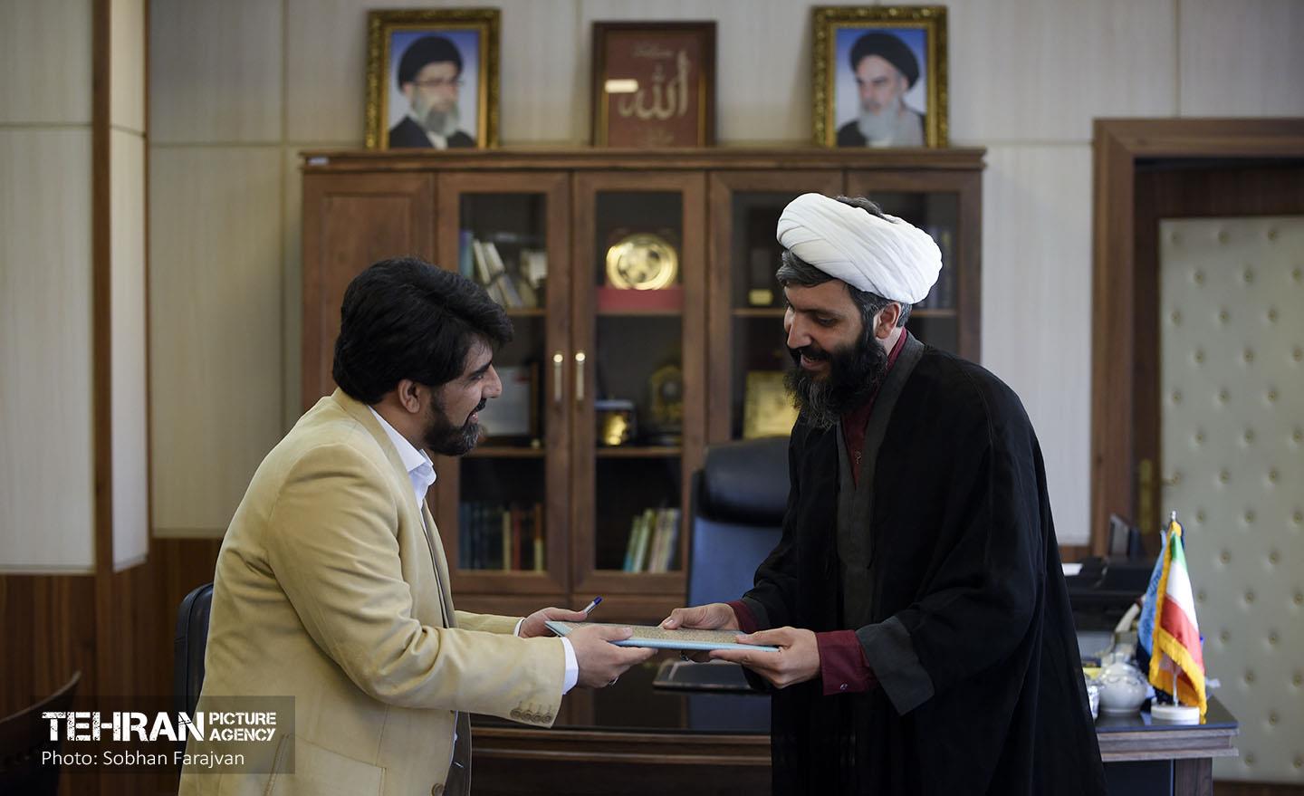 امضاء تقاهم نامه مرکز ارتباطات و امور بین الملل شهرداری تهران با نهادهای کتابخانه ای مجلس 9