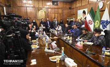 بازدید اصحاب رسانه از مراکز بازسازی ناوگان اتوبوسرانی 17