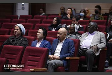 بازدید سفرای خارجی از منطقه ۲۱ 30