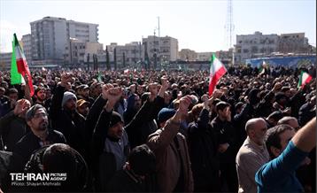 اجتماع مردم تهران در پی شهادت رهبر انقلاب - 1 43