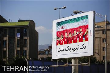 قهرمانان فوتبال ایران در نماهای شهری تهران  13