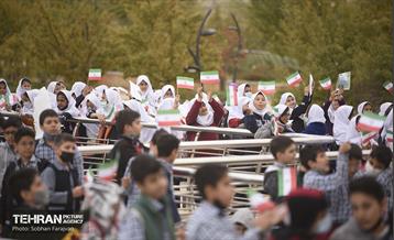 تشکیل حلقه اتحاد دانش آموزی در برج میلاد 15