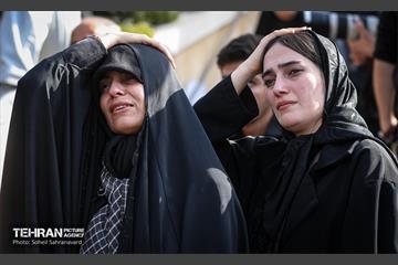 وداع با آقای شهید ایران-1 15