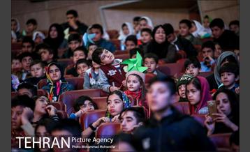 جشن بوی کاغذ رنگی 18