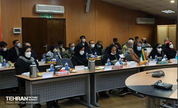 نشست هم اندیشی شهردار تهران با نخبگان منطقه 22