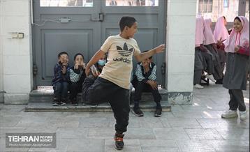 به وقت خدمت؛ مرکز «پویا شهر منطقه 19» ویژه کودکان کار 45