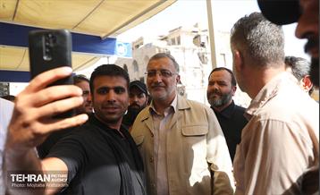 حضور شهردار تهران در کربلای معلی در روز عرفه