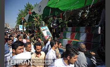 مراسم تشییع پیکرهای مطهر ۱۵۰ شهید تازه‌ تفحص‌ شده دفاع مقدس 3