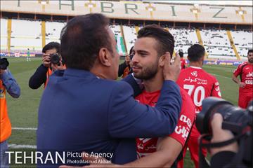 دیدار تیم های فوتبال ماشین سازی و پرسپولیس