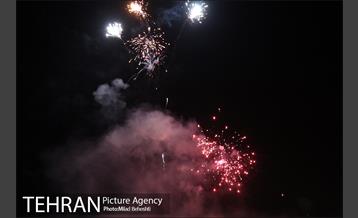 نورافشانی میدان امام حسین به مناسب سالروز پیروزی انقلاب اسلامی  3