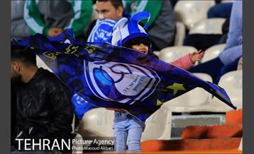 دیدار تیم‌های فوتبال ذوب آهن - استقلال تهران 24