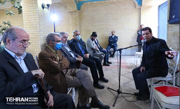 نشست صمیمی شهردار تهران با اهالی شعر و ادب 3