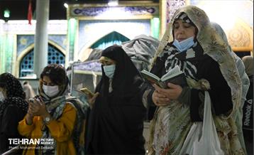 لحظه سال تحویل در حرم امام زاده صالح(ع) 39