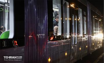 تست تراموای چرخ لاستیکی در تهران 17