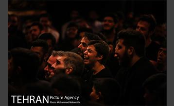 عزاداری سیاه پوشان در هیئت ریحانة الحسین  3