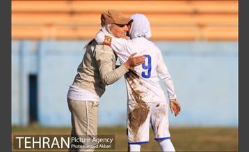 دیدار تیم های آذرخش تهران و ملوان بندر انزلی 16