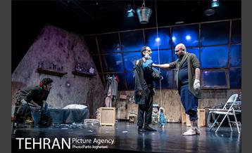 نمایش «سرایدار» 7