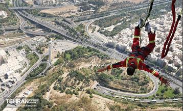 مسابقه پله‌نوردی آتش‌نشانان در برج میلاد 14