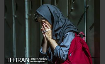 نمایش «است» 5