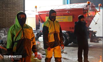 بازدید اصحاب رسانه از خدمات برف‌روبی منطقه 5 شهرداری تهران 4