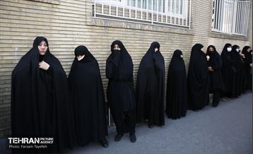 تشییع پیکر شهید مدافع حرم در منطقه ۵  21