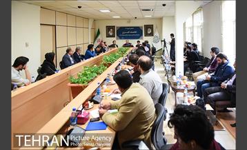 نشست خبری مدیر عامل سازمان مدیریت میادین و تره بار 10