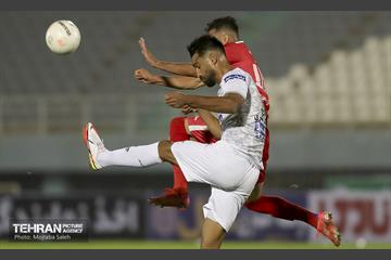 دیدار تیم های فوتبال پرسپولیس و آلومینیوم اراک 22