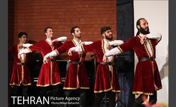 جشن برگزیدگان کانون تاتر کودک و نوجوان‎ 10