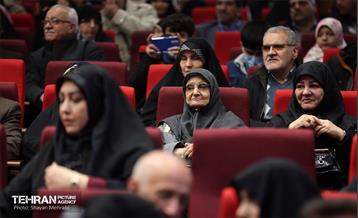 نخستین گردهمایی تجلیل از جانبازان پاسدار آزاده 75