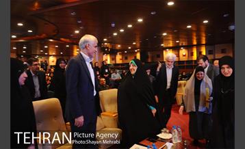 افتتاح سیزدهمین جشنواره زنان و تولید ملی  با حضور شهردار تهران 3