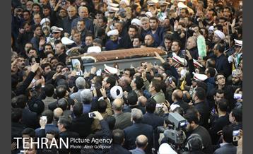 تشییع و خاکسپاری پیکر آیت الله هاشمی رفسنجانی در حرم امام (ره)‎ 4