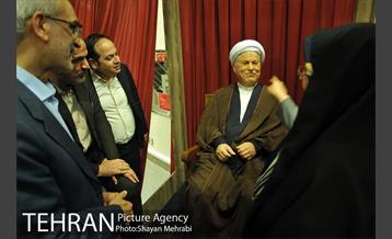 رونمایى از تندیس مرحوم حضرت آیت الله هاشمى رفسنجانى 45