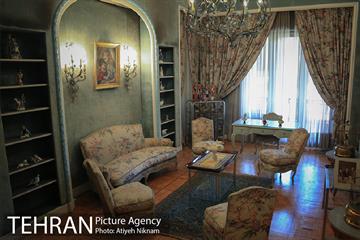 گشتی در کاخ نیاوران  25