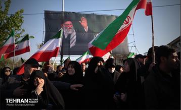 بدرقه شهیدان تنگسیری و اسحاقی توسط اهالی پایتخت 10