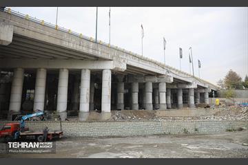 بازدید دانشجویان از پروژه مقاوم‌سازی پل تقاطع بزرگراه همت و رودخانه کن 23