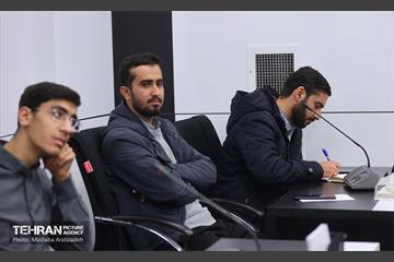 نشست صمیمانه اعضای گروه‌های جهادی با شهردار تهران 4