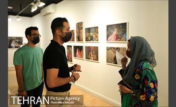 نمایش عکس «زیبایی در جنگ» 18