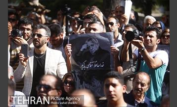 مراسم تشییع پیکر عزت الله انتظامی 13