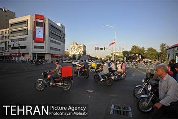 زندگی روزمره در چهارراه ولیعصر(عج) 24
