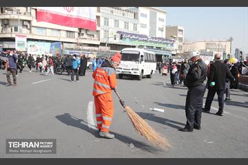 خدمات شهرداری تهران در پایان راهپیمایی ۲۲ بهمن - ۲ 2