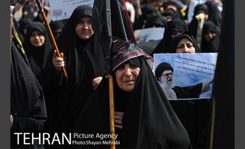 راهپیمایی ضدآمریکایی نمازگزاران جمعه تهران 24